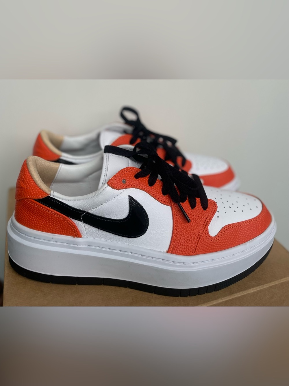 Nike Jordan 1 SE Low - WNBA Edition Size 9 US